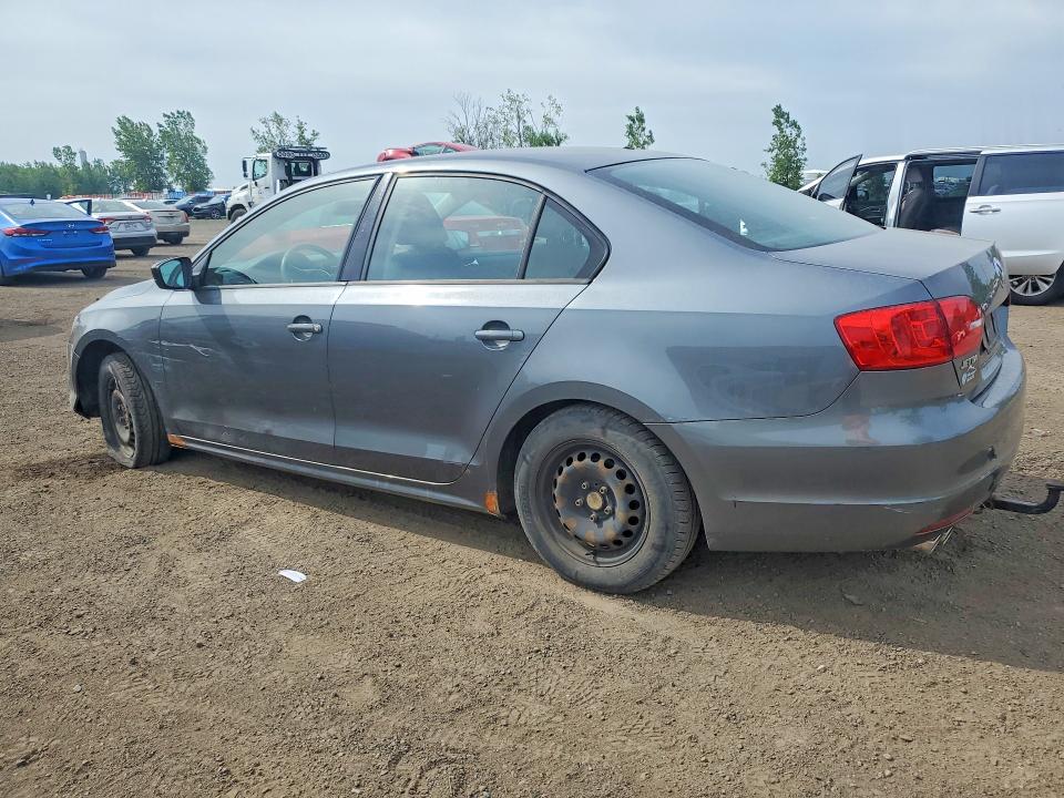 2013 Volkswagen Jetta VIN 3VW1K7AJ4DM300767 COPART salvage auction — SIDE, Qc - Gravement Accidente, sold $400 on 2026-08-11 (photo 2)