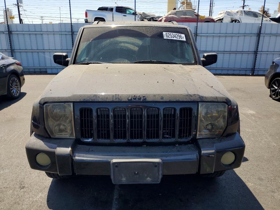 2008 Jeep Commander VIN 1J8HH48K68C114662 COPART salvage auction — MINOR DENT/SCRATCHES, CA - DIS/DLR/EXP ONLY CLEAN TITLE, sold $275 on 2026-07-29 (photo 5)