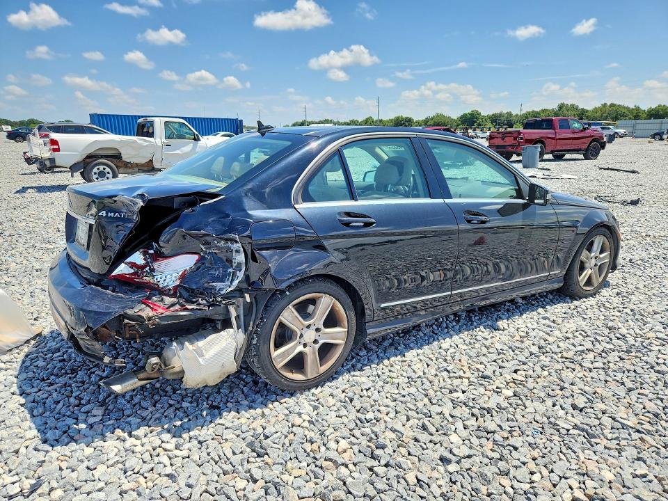 2010 Mercedes-benz C class VIN WDDGF8BB6AR094219 COPART salvage auction — REAR END, FL - CERT OF TITLE SLVG REBUILDABLE, sold $15 on 2026-07-31 (photo 3)