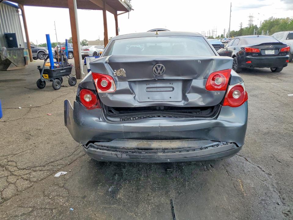 2007 Volkswagen Jetta VIN 3VWEF71K27M076630 COPART salvage auction — REAR END, Co - Public - Salvage Title, sold $275 on 2026-08-04 (photo 6)