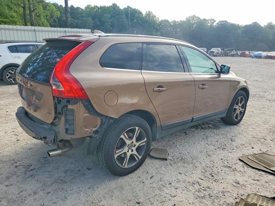 2013 Volvo Xc60 VIN YV4902DZ6D2369626 COPART salvage auction — REAR END, Nc - Salvage Certificate Of Title, sold $1,500 on 2026-07-31 (photo 3)