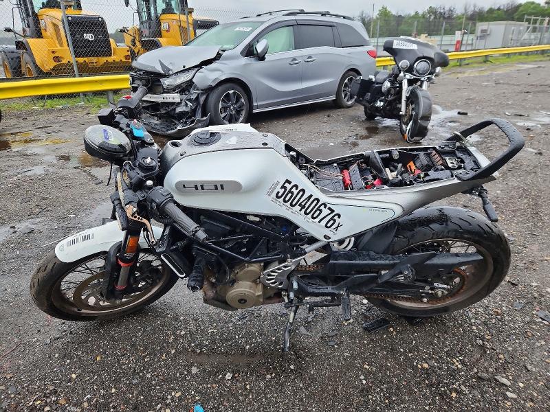 2022 Husqvarna Svartpilen VIN MD2JUJ403NC203490 COPART salvage auction — VANDALISM, PA - CERT OF SALVAGE-THEFT, sold $35 on 2026-07-16 (photo 3)
