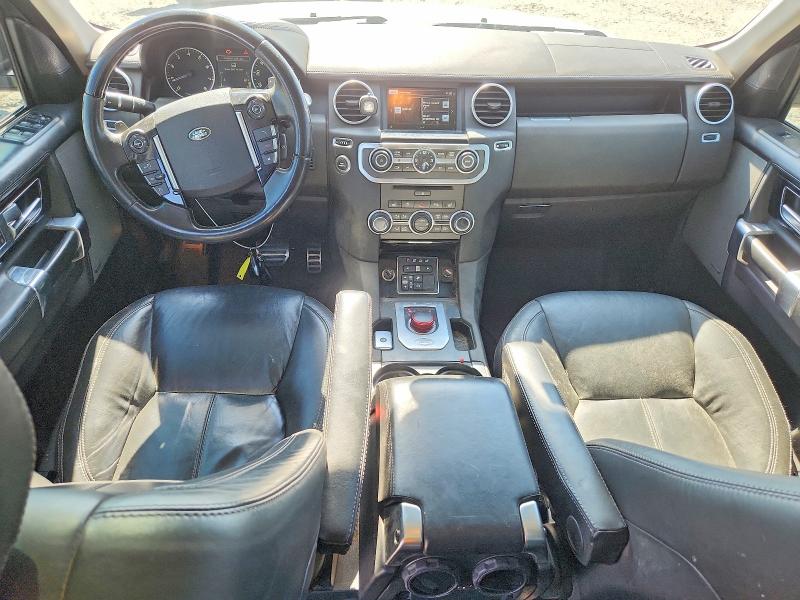 2016 Land rover Lr4 VIN SALAK2V60GA830417 COPART salvage auction — NORMAL WEAR, CO - DIS/DLR/EXP ONLY CLEAN TITLE, sold $325 on 2026-07-21 (photo 8)