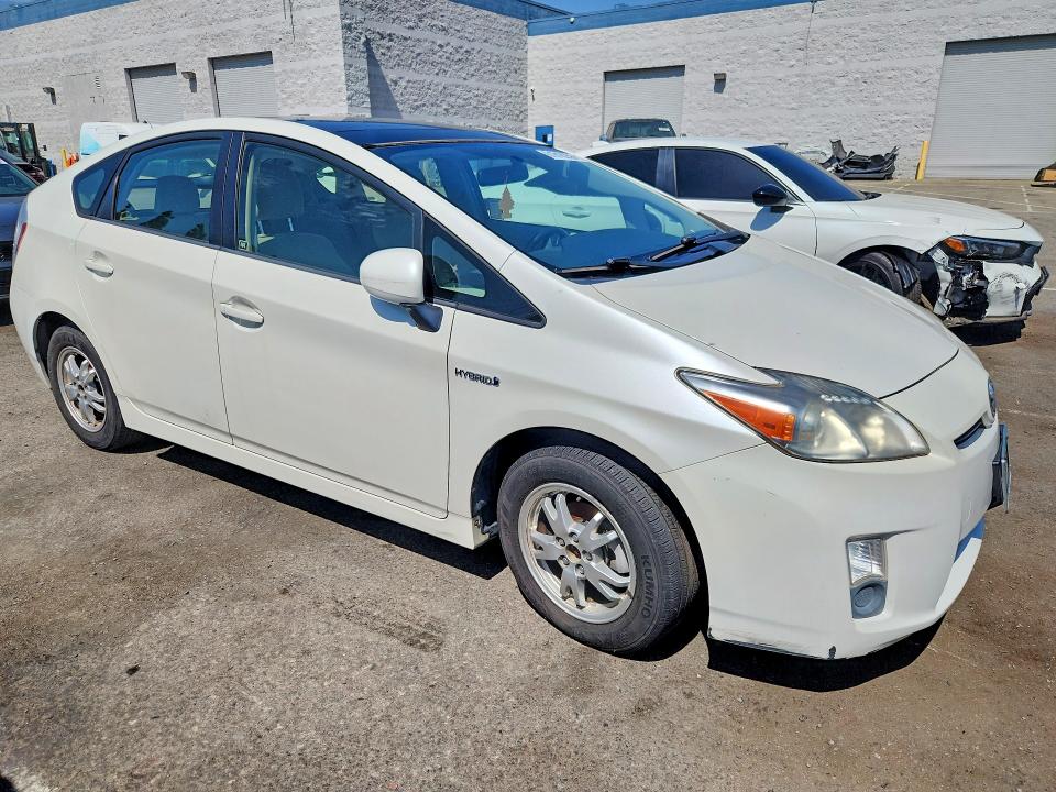 2010 Toyota Prius VIN JTDKN3DU6A1301991 COPART salvage auction — MINOR DENT/SCRATCHES, Ca - Dis/Dlr/Exp Only Clean Title, sold $1,150 on 2026-07-21 (photo 4)