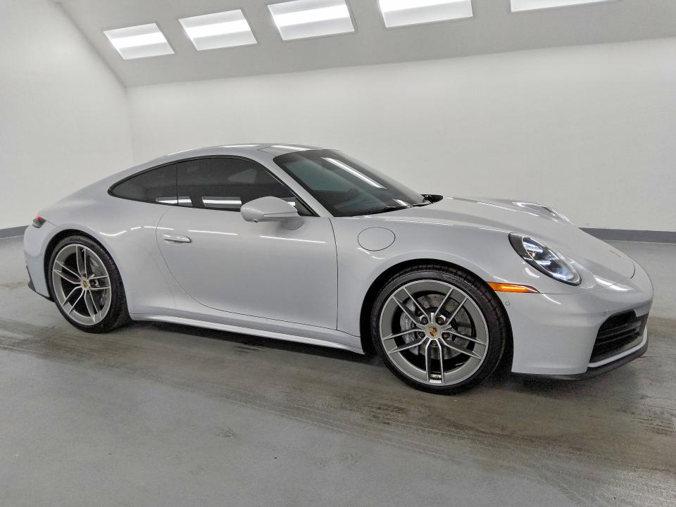 2025 Porsche 911 VIN WP0AA2A99SS206063 COPART salvage auction — NORMAL WEAR, CA - CERTIFICATE OF TITLE, sold $116,000 on 2026-08-11 (photo 4)