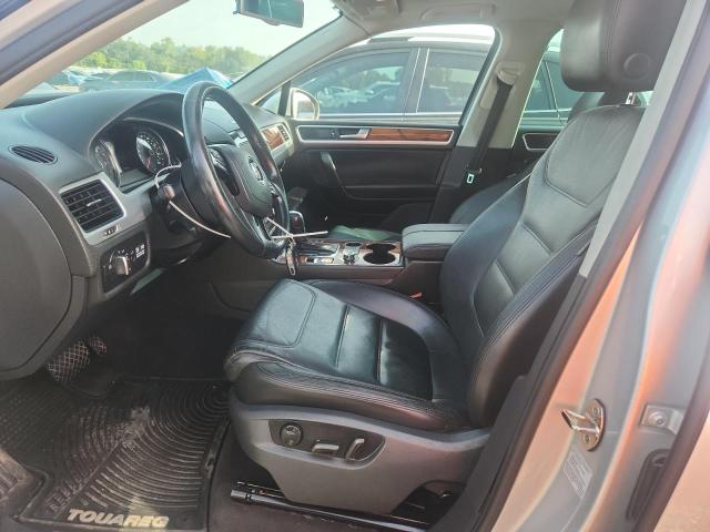 2011 Volkswagen Touareg VIN WVGFK9BP0BD002003 COPART salvage auction — FRONT END, FL - CERT OF TITLE SLVG REBUILDABLE, sold $1,900 on 2026-07-14 (photo 7)