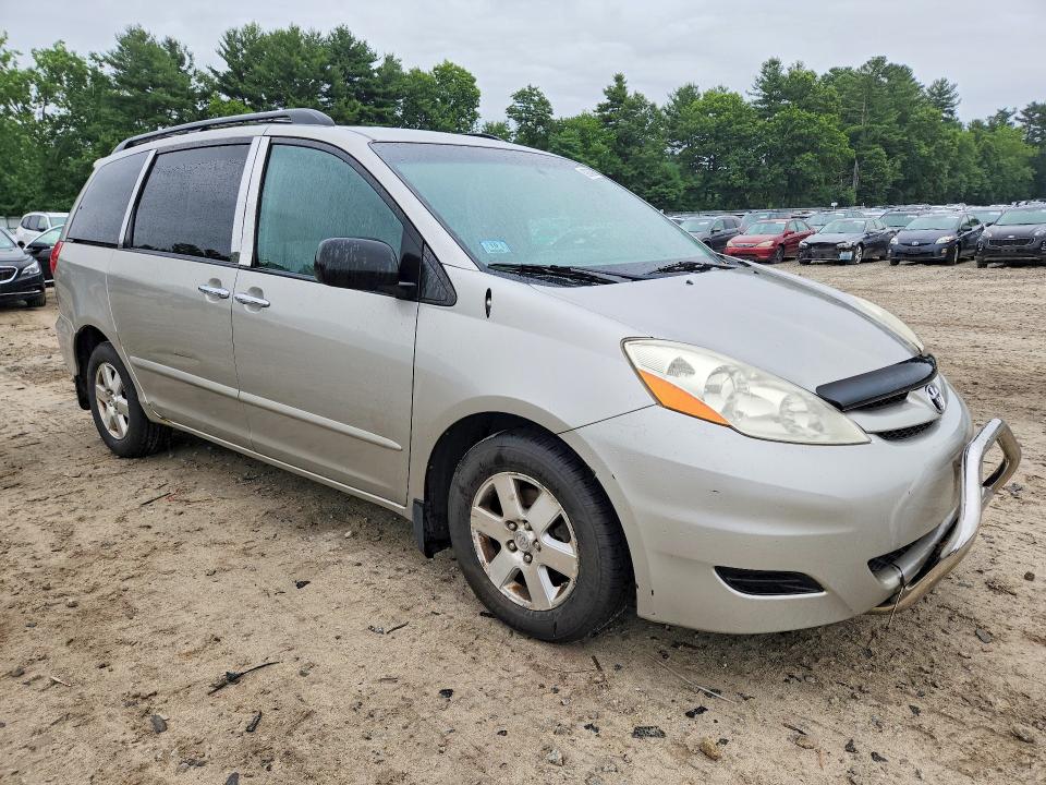 2009 Toyota Sienna VIN 5TDZK23C09S262615 COPART salvage auction — SIDE, MA - CERT OF TITLE-RECONSTRCTD COLL, sold $1,500 on 2026-07-09 (photo 4)
