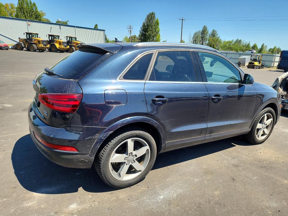 2015 Audi Q3 VIN WA1EFCFS2FR005049 COPART salvage auction — MECHANICAL, OR - NON PUBLIC CLEAN TITLE, sold $4,000 on 2026-07-15 (photo 3)