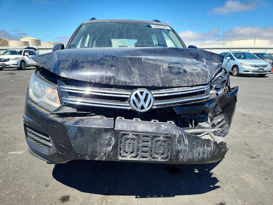 2017 Volkswagen Tiguan VIN WVGBV7AX2HK027954 COPART salvage auction — FRONT END, Ca - Salvage Certificate, sold $1,750 on 2026-08-02 (photo 5)