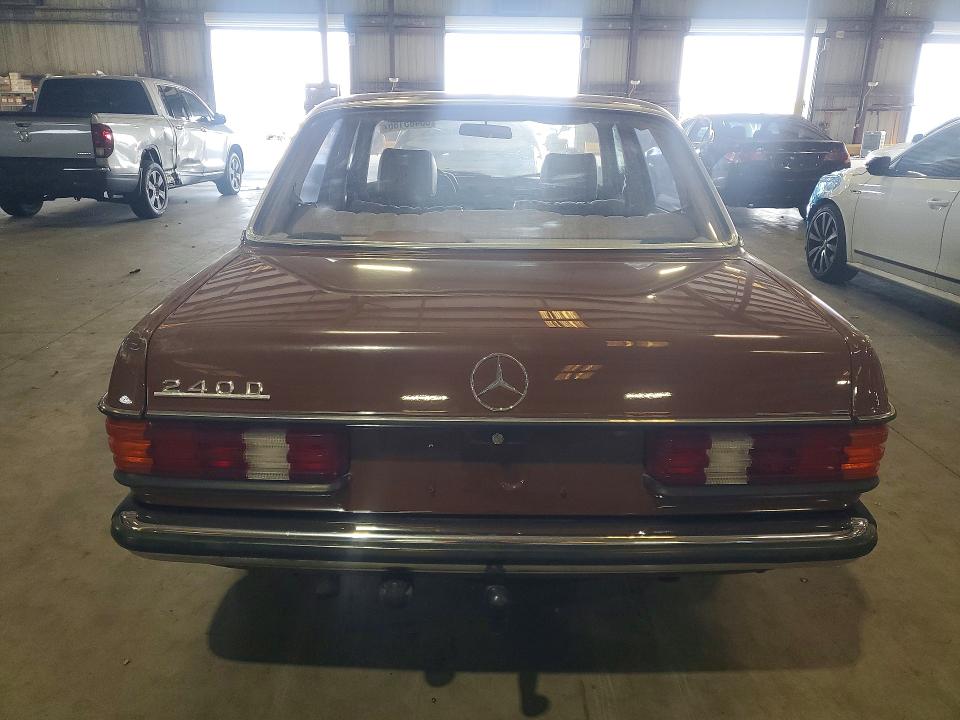 1984 Mercedes-benz VIN WDB1231231A136864 COPART salvage auction — MINOR DENT/SCRATCHES, Nc - Certificate Of Title (P), sold $925 on 2026-07-29 (photo 6)