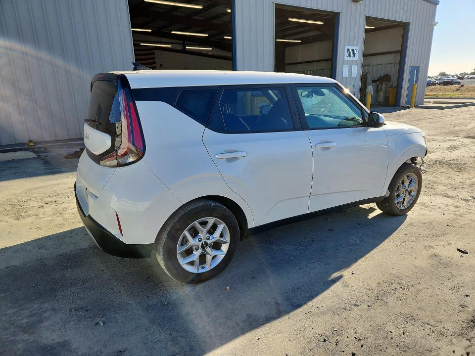 2025 Kia Soul VIN KNDJ23AU7S7261041 COPART salvage auction — FRONT END, FL - CERTIFICATE OF TITLE, sold $8,800 on 2026-07-27 (photo 3)