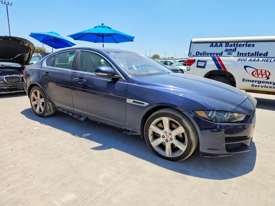 2017 Jaguar Xe VIN SAJAE4BG7HA968787 COPART salvage auction — SIDE, TX - CERTIFICATE OF TITLE, sold $1,900 on 2026-09-14 (photo 4)