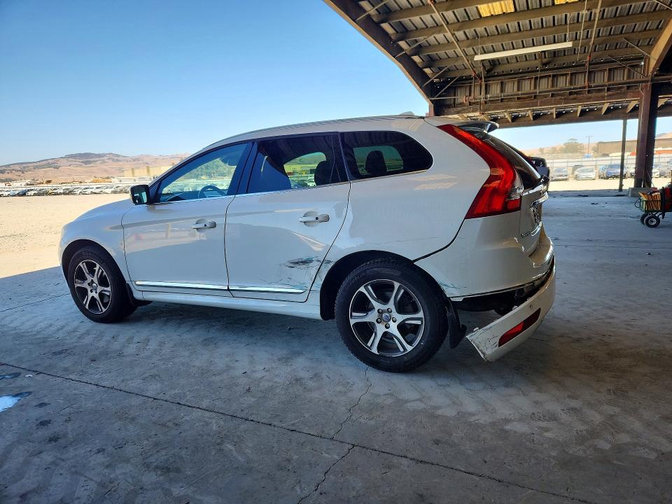 2015 Volvo Xc60 VIN YV4902RC6F2589307 COPART salvage auction — REAR END, Ca - Salvage Certificate, sold $1,600 on 2026-08-06 (photo 2)