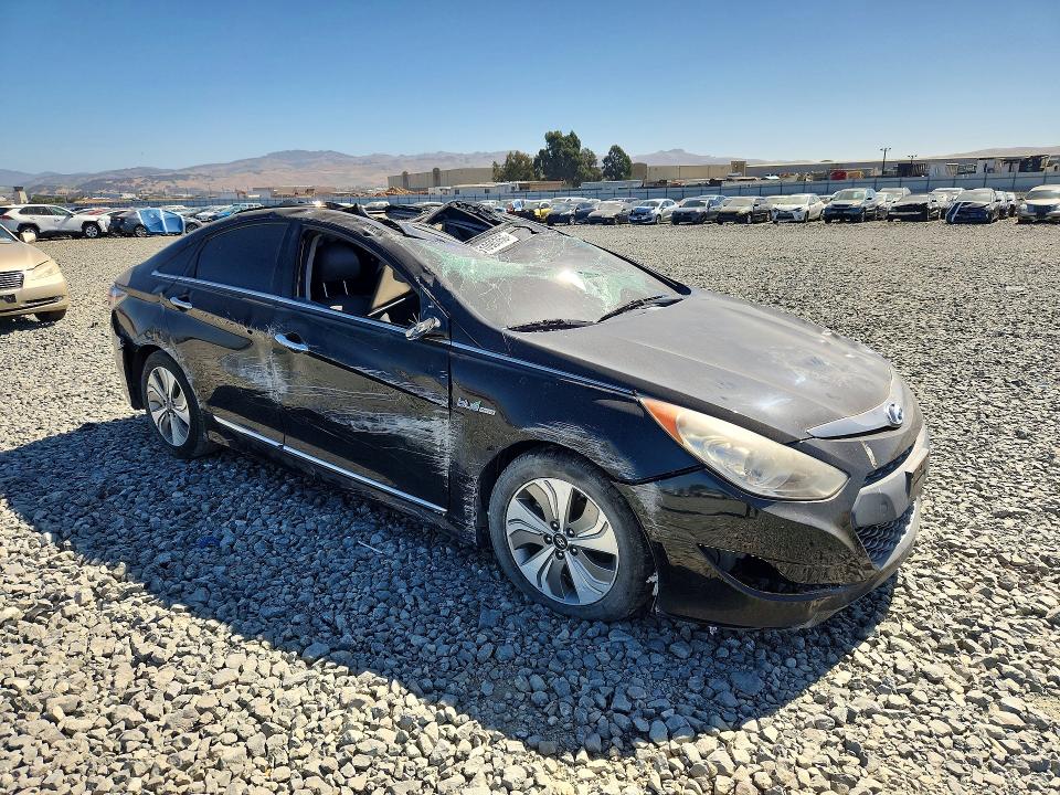 2014 Hyundai Sonata VIN KMHEC4A48EA106988 COPART salvage auction — ROLLOVER, Ca - Salvage Certificate, sold $275 on 2026-07-23 (photo 4)