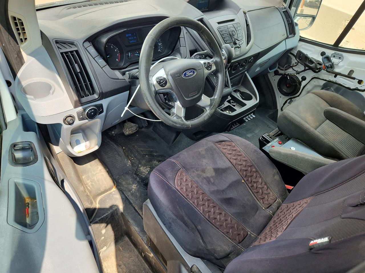 2015 Ford Transit VIN 1FTNR1ZM7FKA55257 COPART salvage auction — Rear End, Sc - Salvage Title, sold $6,800 on 2026-09-22 (photo 8)