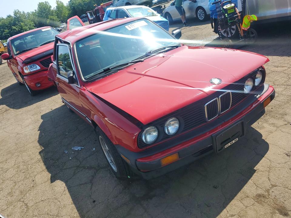 1987 BMW 3 series VIN WBAAB6402H1689229 COPART salvage auction — ALL OVER, CT - BILL OF SALE-SALVAGE, sold $1,500 on 2026-08-14 (photo 4)