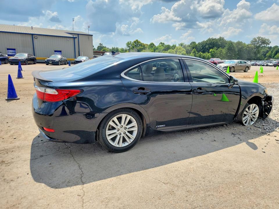 2013 Lexus ES VIN JTHBW1GG1D2007029 COPART salvage auction — FRONT END, Salvage Title, sold $15 on 2026-07-31 (photo 3)
