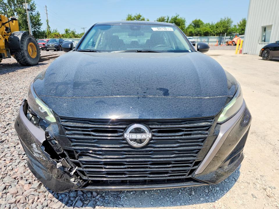 2026 Nissan Altima VIN 1N4BL4DV9TN306799 COPART salvage auction — SIDE, Fl - Certificate Of Title, sold $7,200 on 2026-07-29 (photo 5)
