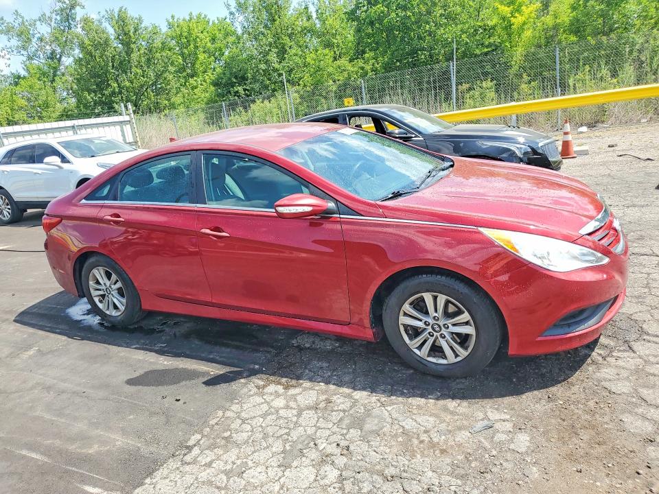 2014 Hyundai Sonata VIN 5NPEB4ACXEH888203 COPART salvage auction — MINOR DENT/SCRATCHES, Mi - Dealer Only Clean Title, sold $675 on 2026-07-17 (photo 4)