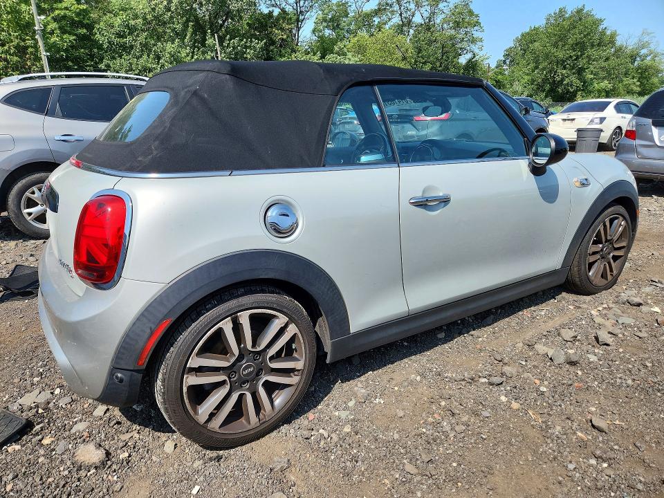 2019 Mini Cooper VIN WMWWG9C50K3E40190 COPART salvage auction — WATER/FLOOD, Ny - Mv907A-Flood Salvage, sold $2,750 on 2026-08-17 (photo 3)