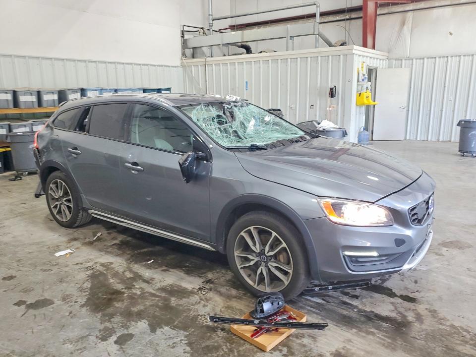 2018 Volvo V60 VIN YV440MWK3J2059712 COPART salvage auction — HAIL, Ny - Mv-907A Salvage Certificate, sold $950 on 2026-08-03 (photo 4)