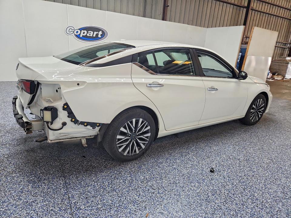 2025 Nissan Altima VIN 1N4BL4DV9SN317980 COPART salvage auction — REAR END, FL - CERTIFICATE OF TITLE, sold $11,200 on 2026-07-27 (photo 3)