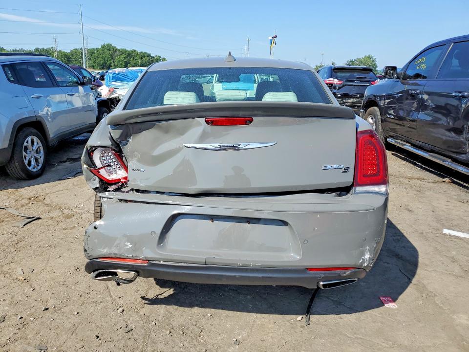 2018 Chrysler 300 VIN 2C3CCAGG1JH141643 COPART salvage auction — REAR END, Mi - Certificate Of Title, sold $7,400 on 2026-08-11 (photo 6)