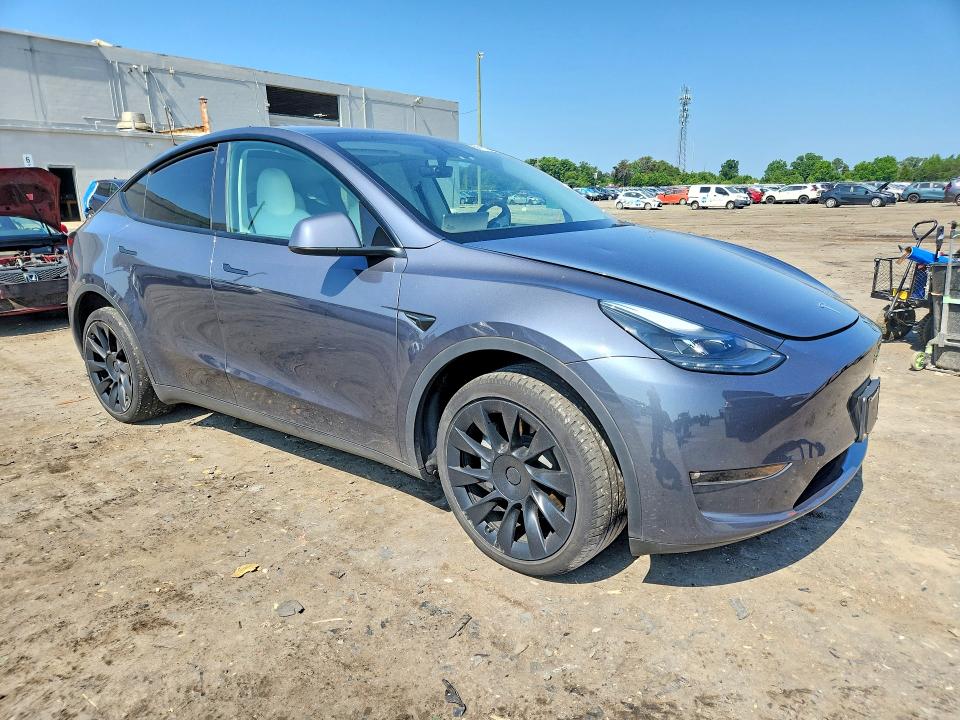 2023 Tesla Model y VIN 7SAYGDEE1PF594865 COPART salvage auction — ROOF, Va - Cert Of Title - Salvage, sold $7,500 on 2026-07-22 (photo 4)