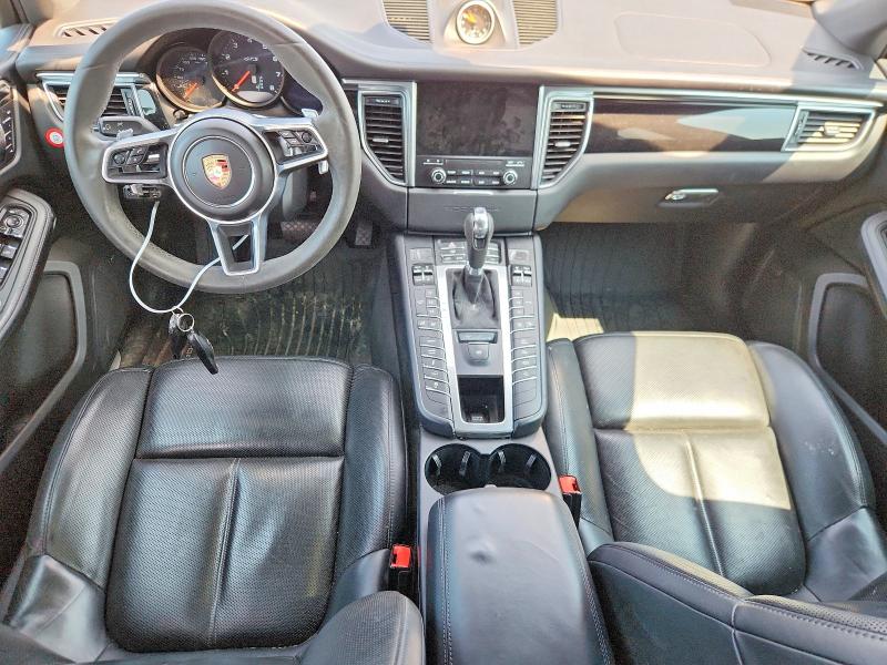 2017 Porsche Macan VIN WP1AG2A56HLB53075 COPART salvage auction — MINOR DENT/SCRATCHES, Nj - Certificate Of Title, sold $3,700 on 2026-07-31 (photo 8)