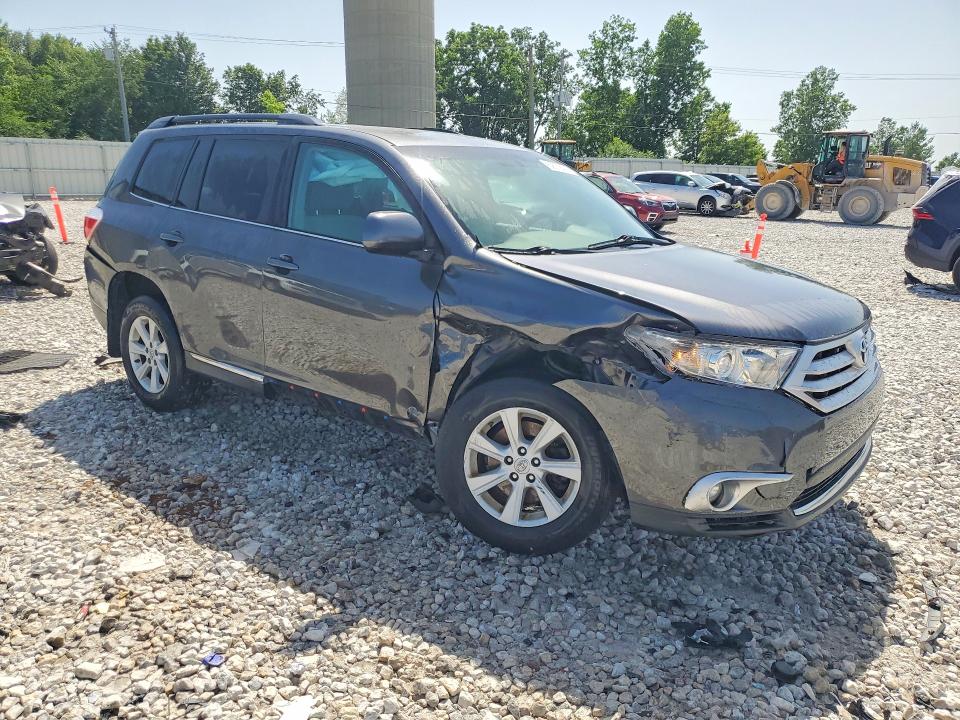 2013 Toyota Highlander VIN 5TDBK3EHXDS236077 COPART salvage auction — FRONT END, Mi - Certificate Of Title, sold $1,500 on 2026-07-30 (photo 4)