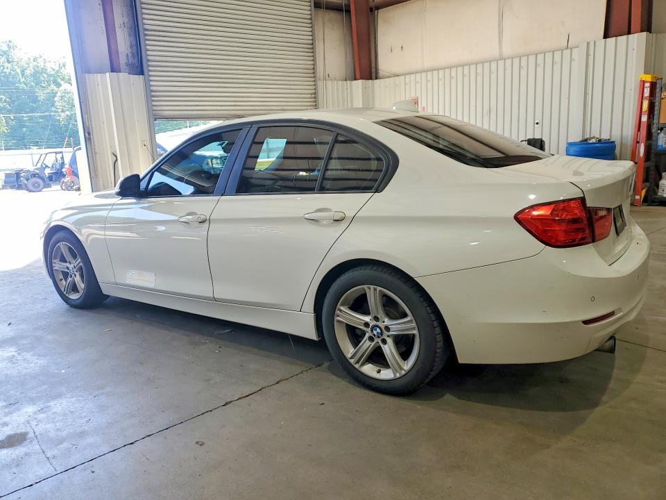 2014 BMW 3er VIN WBA3B1C56EK130684 COPART salvage auction — WATER/FLOOD, Tx - Salvage Title-Flood Damage, sold $1,200 on 2026-08-17 (photo 2)