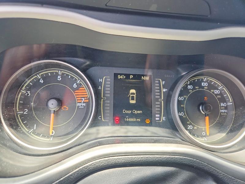 2017 Jeep Cherokee VIN 1C4PJLCB3HW507218 COPART salvage auction — MINOR DENT/SCRATCHES, Oh - Certificate Of Title, sold $625 on 2026-07-27 (photo 9)