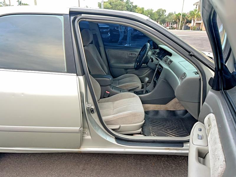 2000 Toyota Camry VIN JT2BG22K2Y0450820 COPART salvage auction — NORMAL WEAR, Fl - Certificate Of Title (P), sold $475 on 2026-07-31 (photo 5)