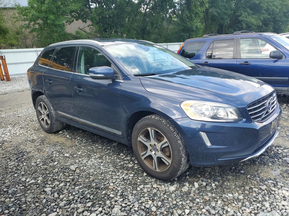 2015 Volvo Xc60 VIN YV4902RB8F2576582 COPART salvage auction — SIDE, Salvage Title, sold $5,700 on 2026-08-13 (photo 4)