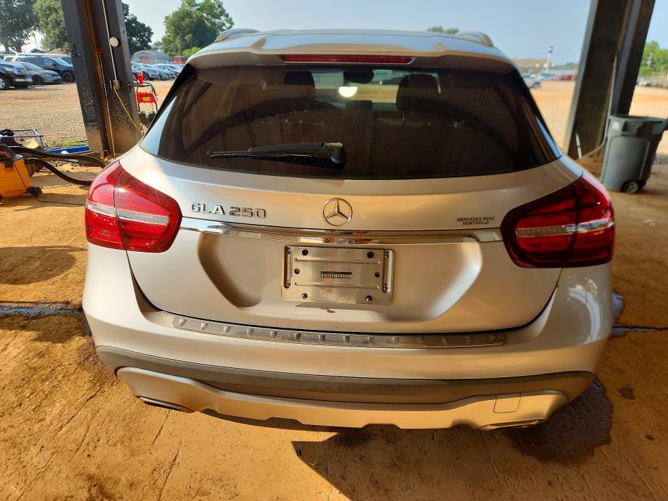 2019 Mercedes-benz Gla-klasse VIN WDCTG4EBXKJ553210 COPART salvage auction — MINOR DENT/SCRATCHES, Salvage Title, sold $5,500 on 2026-08-05 (photo 6)