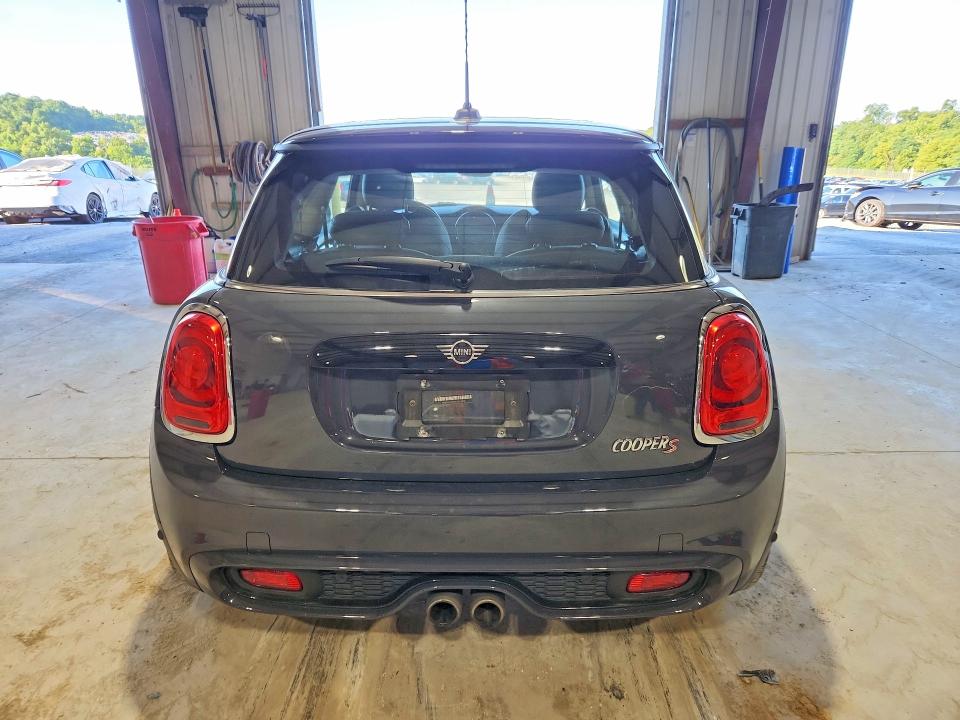 2019 Mini Cooper VIN WMWXP7C5XK2A53872 COPART salvage auction — WATER/FLOOD, Pa - Cert Of Salvage-W=Flood Veh, sold $2,100 on 2026-08-14 (photo 6)