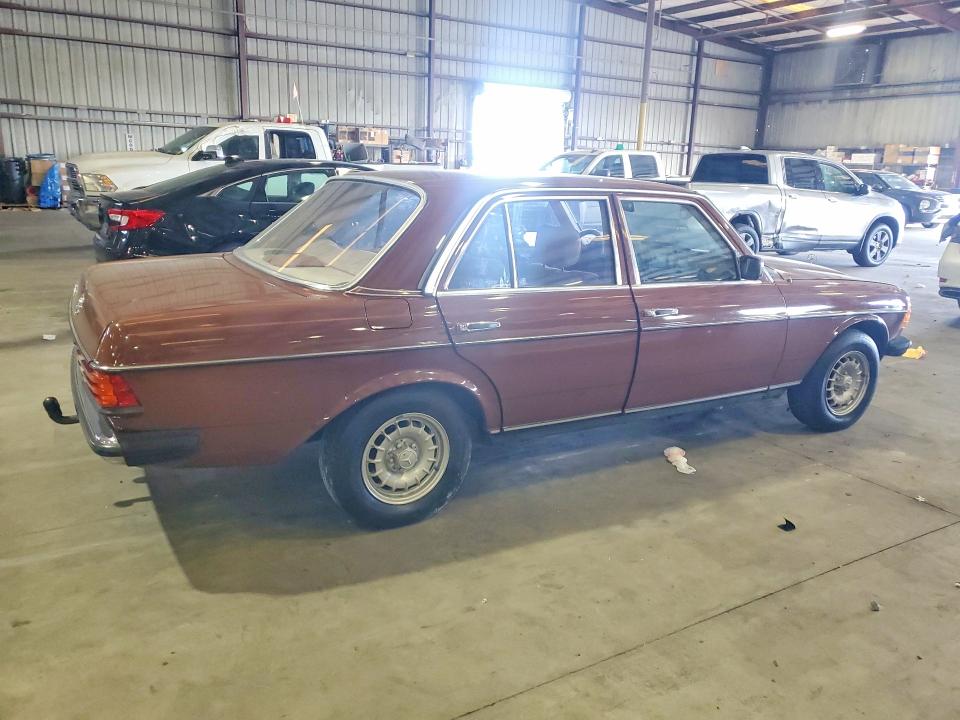 1984 Mercedes-benz VIN WDB1231231A136864 COPART salvage auction — MINOR DENT/SCRATCHES, Nc - Certificate Of Title (P), sold $925 on 2026-07-29 (photo 3)