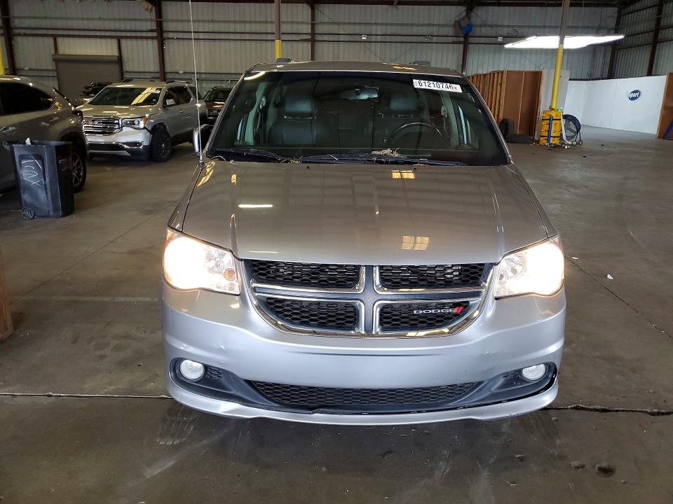 2019 Dodge Caravan VIN 2C4RDGCGXKR772656 COPART salvage auction — NORMAL WEAR, Fl - Cert Of Title-Taxi (P), sold $1,350 on 2026-08-03 (photo 5)