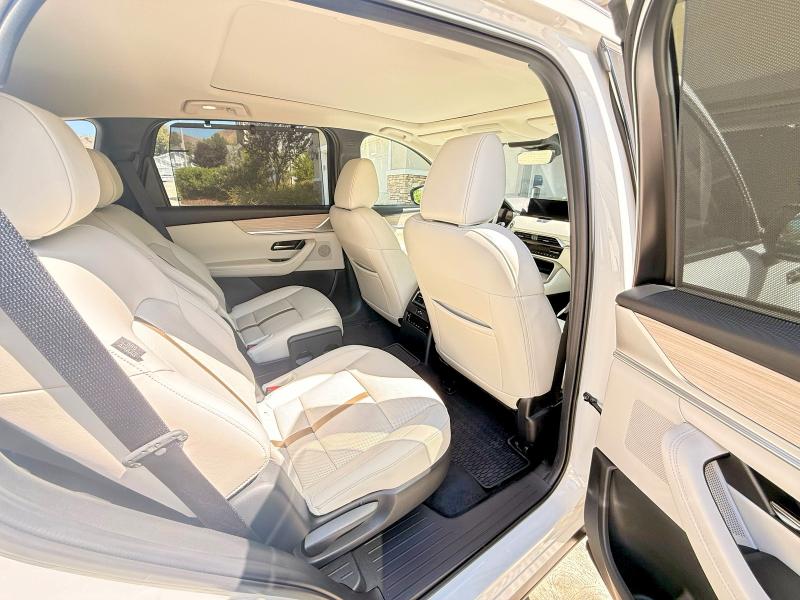 2024 Mazda Cx-90 VIN JM3KKEHA8R1181974 COPART salvage auction — NORMAL WEAR, CA - DIS/DLR/EXP ONLY CLEAN TITLE (P), sold $18,700 on 2026-07-29 (photo 9)