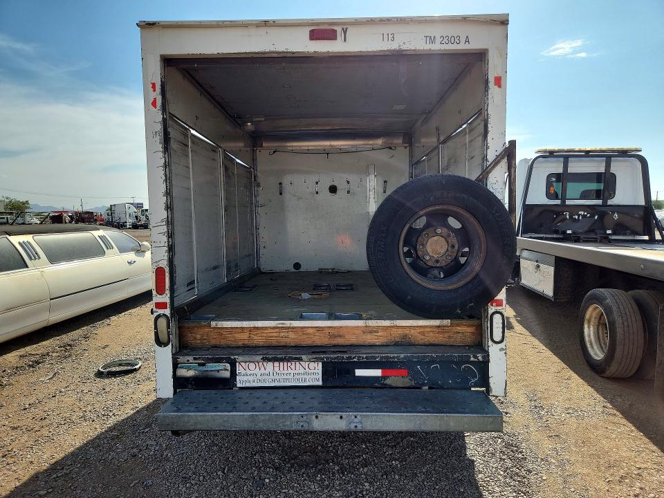 2007 Gmc Savana VIN 1GDGG31V171904395 COPART salvage auction — NORMAL WEAR, Az - Certificate Of Title, sold $325 on 2026-07-27 (photo 6)