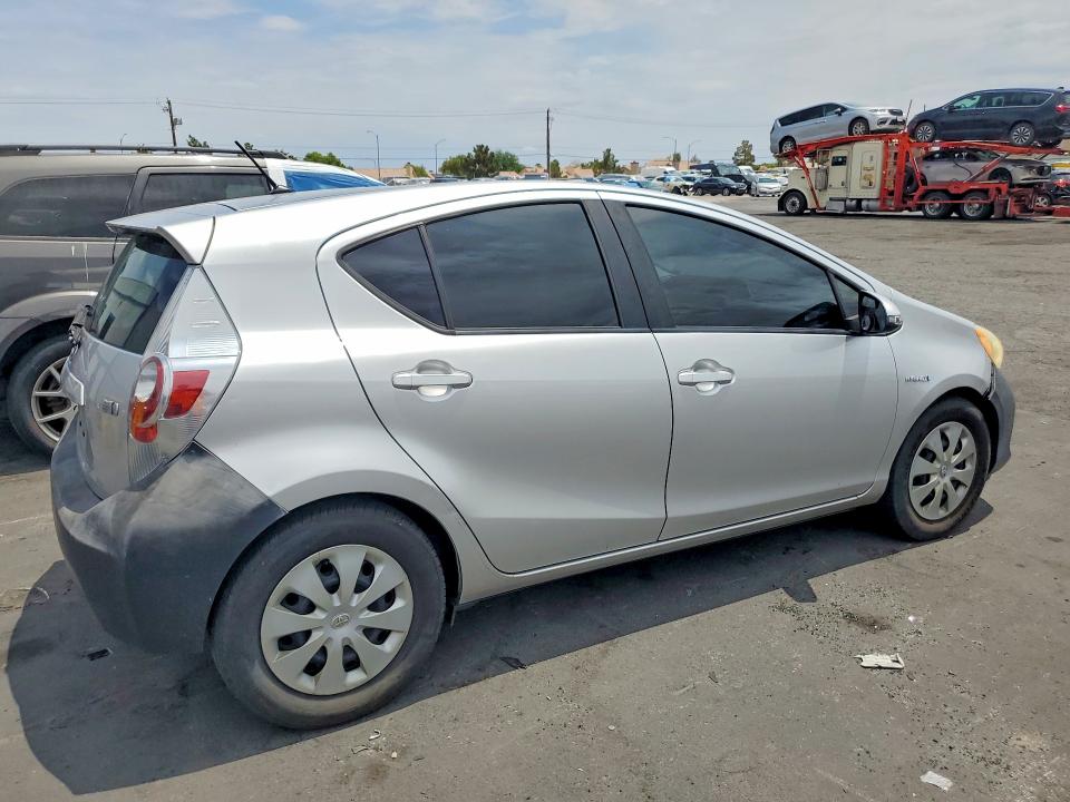 2013 Toyota Prius c VIN JTDKDTB39D1052927 COPART salvage auction — FRONT END, NV - CERTIFICATE OF TITLE, sold $675 on 2026-07-27 (photo 3)
