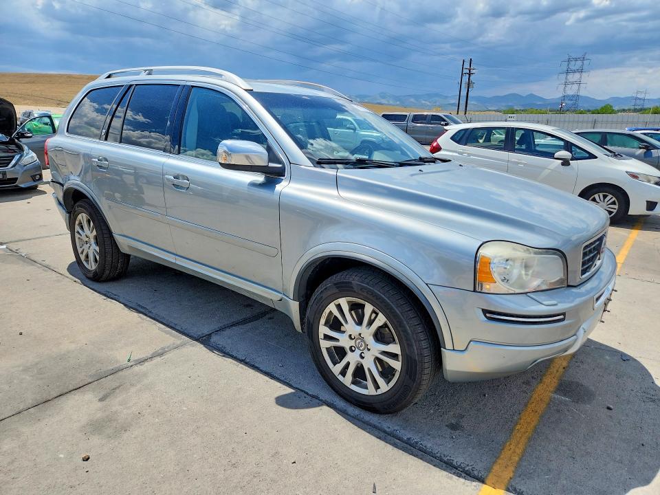 2014 Volvo Xc90 VIN YV4952CZ1E1688698 COPART salvage auction — REAR END, Co - Salvage Title, sold $725 on 2026-08-10 (photo 4)