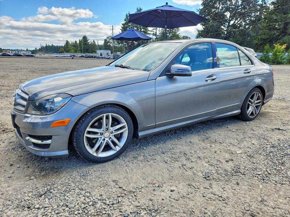 2012 Mercedes-benz C-klasse VIN WDDGF8BB7CR238220 COPART salvage auction — NORMAL WEAR, WA - VEHICLE CERT OF OWNERSHIP-TITL, sold $600 on 2026-07-24 (photo 1)