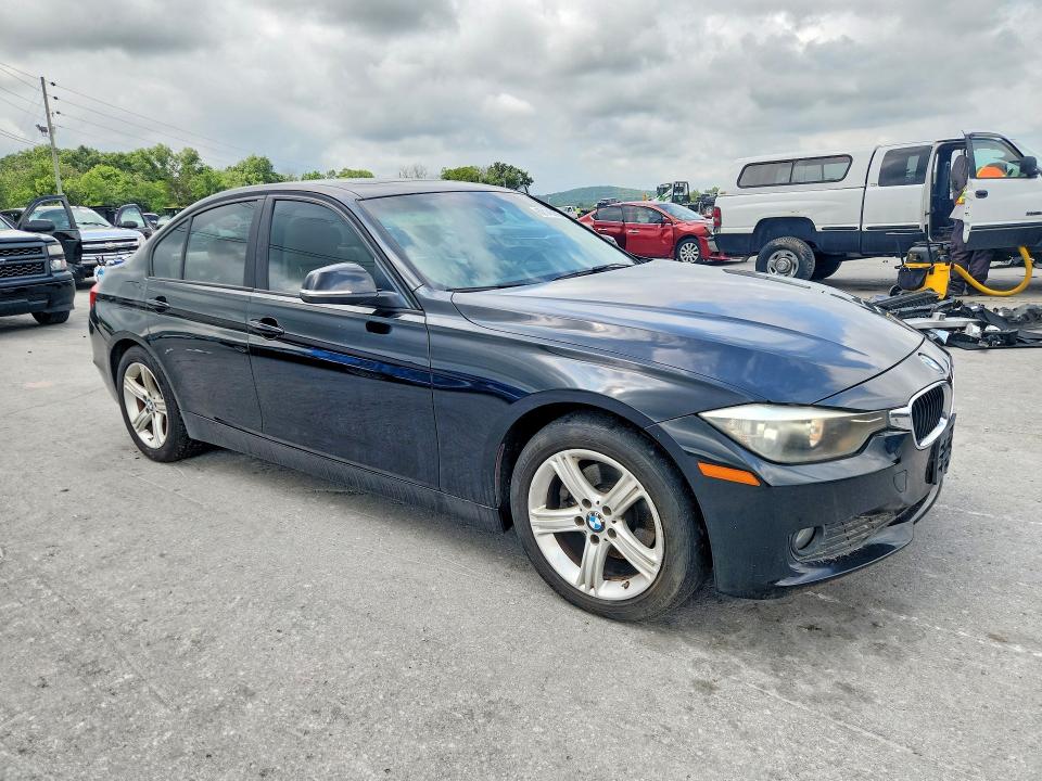 2015 BMW 3er VIN WBA3B1G57FNT04160 COPART salvage auction — FRONT END, TN - CERTIFICATE OF TITLE (P), sold $850 on 2026-07-27 (photo 4)