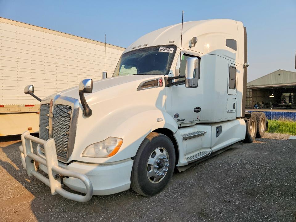 2018 Kenworth Construction VIN 1XKYDP9X3JJ996099 — COPART salvage auction photo