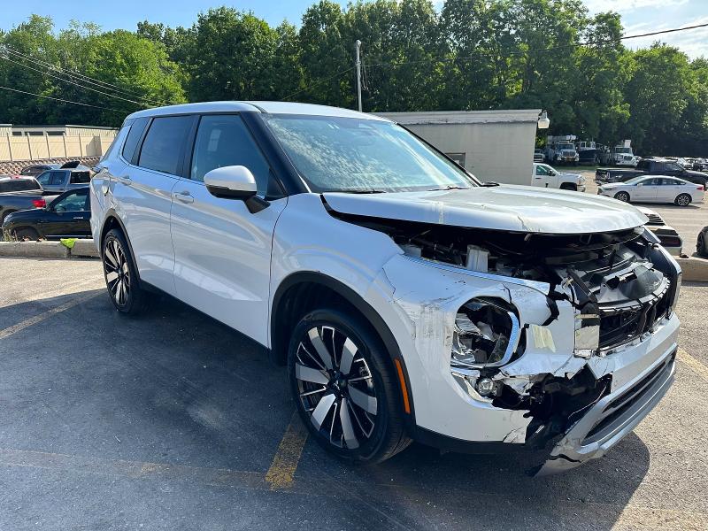 2025 Mitsubishi Outlander VIN JA4J3VA84SZ015610 COPART salvage auction — FRONT END, Fl - Certificate Of Destruction, sold $15,100 on 2026-07-29 (photo 4)
