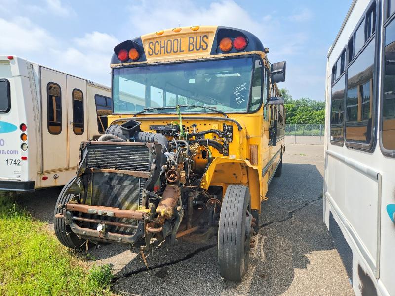 2007 Intl VIN 4DRBUAFN07B410507 COPART salvage auction — STRIPPED, MI - CERT OF TITLE-MUNICIPAL, sold $1,050 on 2026-07-28 (photo 2)