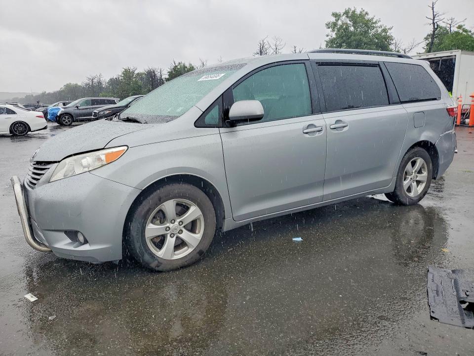 2015 Toyota Sienna VIN 5TDKK3DC6FS605204 COPART salvage auction — REAR END, Ny - Mv-907A Salvage Certificate, sold $4,100 on 2026-07-15 (photo 1)