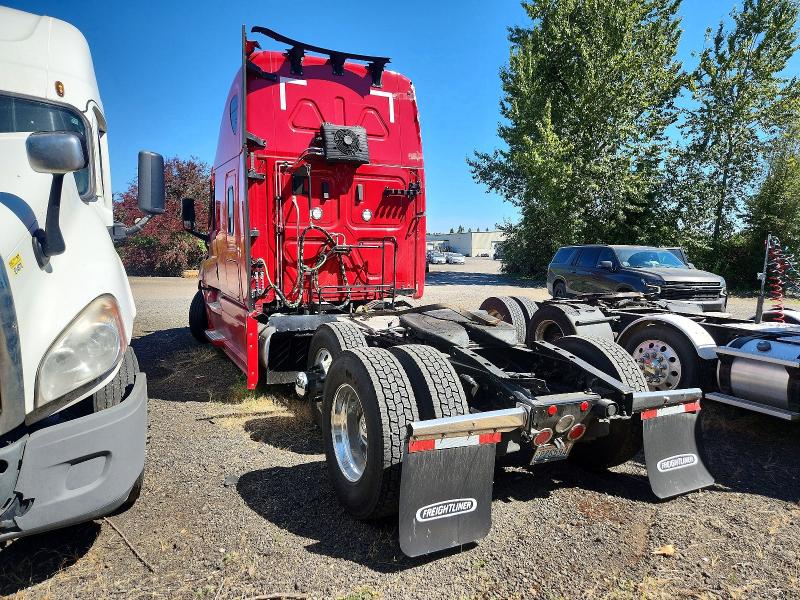 2025 Freightliner Cascadia 126 VIN 3AKJHHDR7SSVX2167 COPART salvage auction — FRONT END, OR - SALVAGE TITLE CERTIFICATE, sold $50,000 on 2026-08-13 (photo 2)