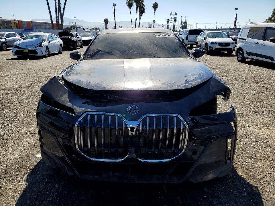2025 BMW I7 VIN WBY43EJ08SCU94256 COPART salvage auction — FRONT END, Nv - Dis/Dlr/Exp Only Salvage Title, sold $20,200 on 2026-07-31 (photo 5)